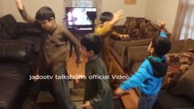Kids Chant Dancing with - Go Nawaz Go - Must watch share