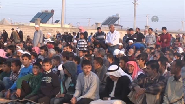 Çadır Kentte Bayram Namazı