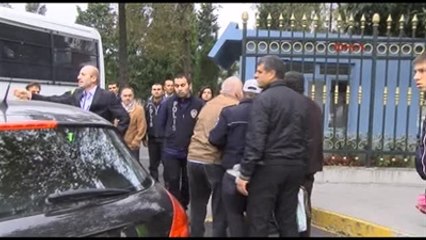 Davutoğlu, Babaannesi ile Dedesinin Mezarlarını Ziyaret Etti