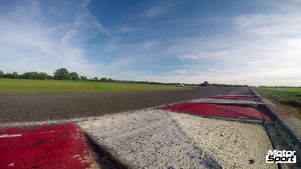 Top Chrono : Renault Mégane R.S. Trophy-R