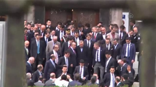 Erdoğan, Bayram Namazını Sultanahmet Cami'nde Kıldı