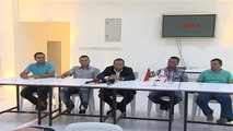 KKTC'de Değirmenlik Spor Kulübü, Transfer Ettiği Rum Futbolcu ile İlgili Basın Toplantısı Düzenledi