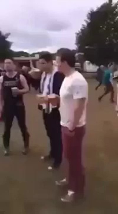 Se faire défoncer le dos : violent placage par derrière