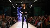 Sushmita Sen Walks The Ramp For Rina Dhaka's Show @ Myntra Fashion Week 2014 !