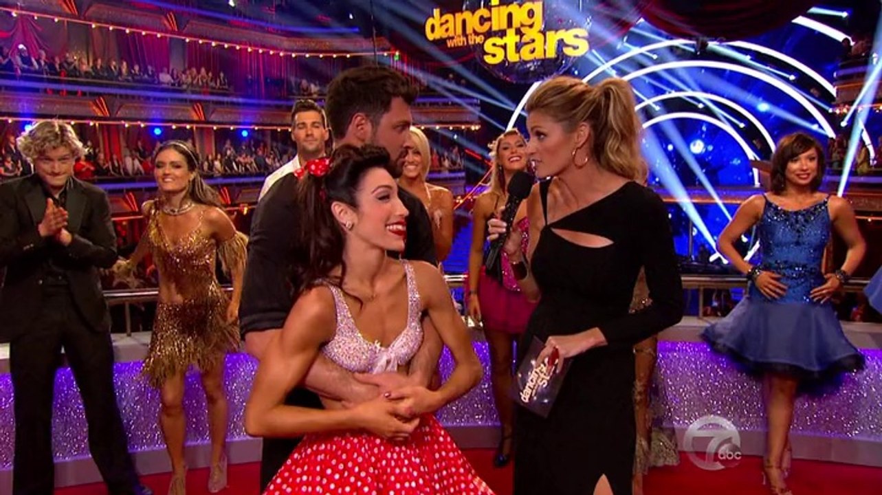 Meryl Davis \u0026 Maksim Chmerkovskiy - Swing, image size:1283x720