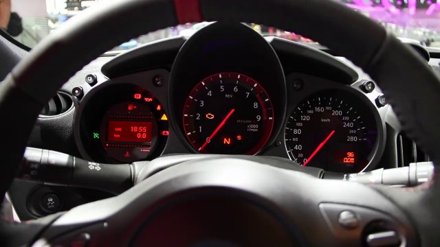 Vidéo Nissan 370Z Nismo au Mondial de l'Automobile 2014 - L'argus