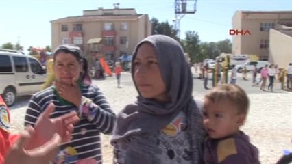 Suruç'taki Suriyeli Çocuklara Ayakkabı Yardımı