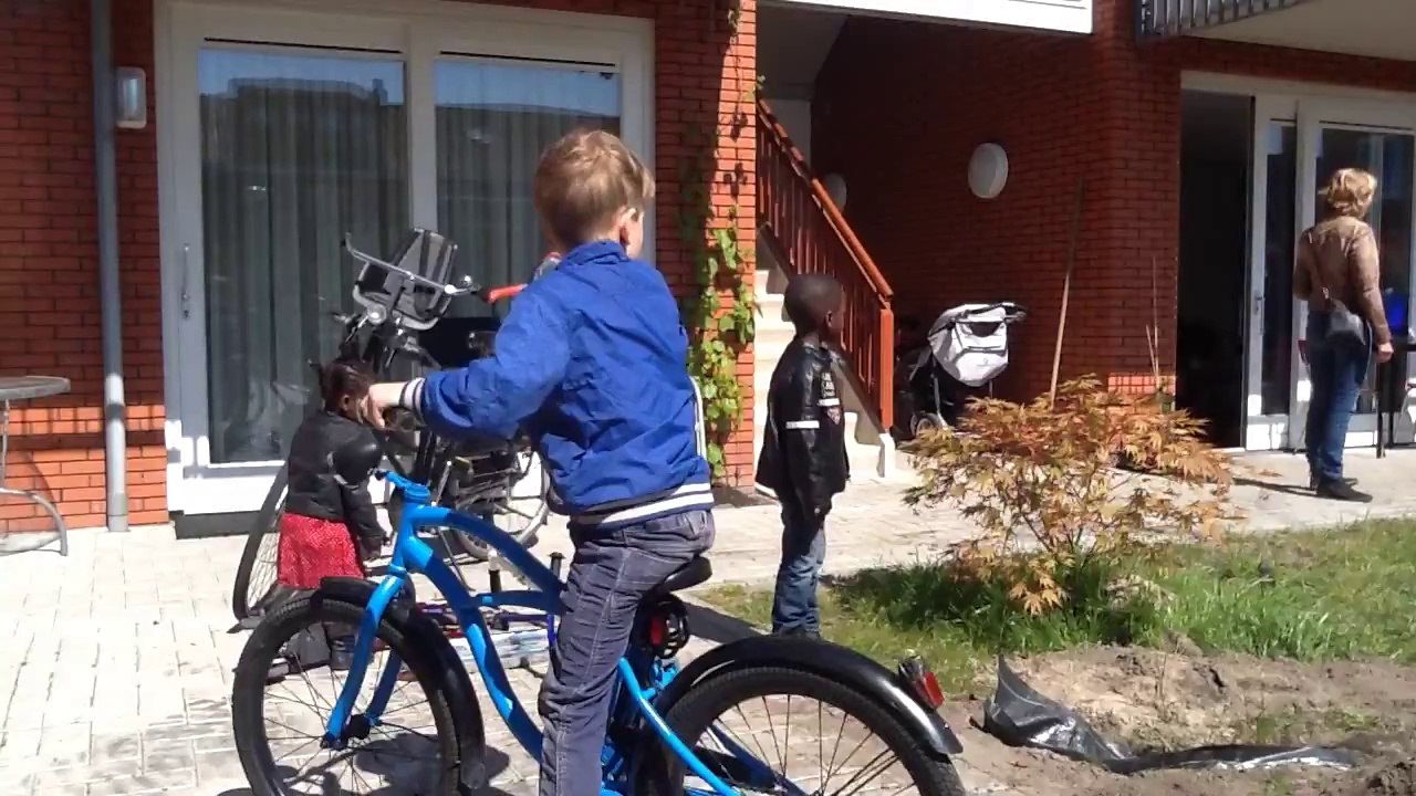 Anna neemt de kinderen onder haar hoede