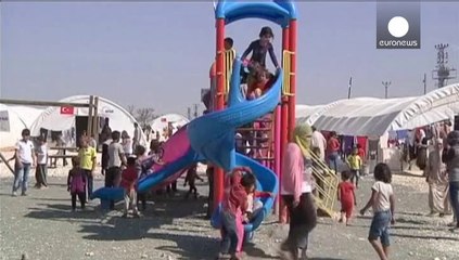 قوات الأمن التركية تمنع الآف الأكرد الأتراك من العبور إلى سوريا لمحاربة تنظيم "الدولة الإسلامية"