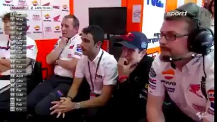 3 minutes de course moto complètement vibrante