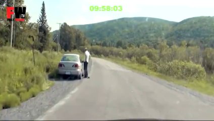 Australian Dump Hudge Shit On The Road - FAILS WORLD