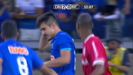 Cade l'Internacional, Cruzeiro a più nove