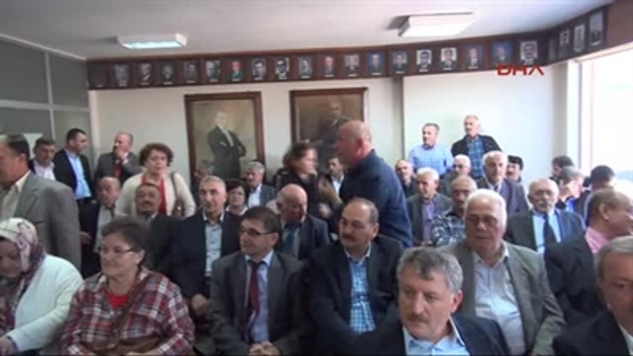 Trabzon CHP'deki Bayramlaşma Töreninde Bekaroğlu Gerginliği
