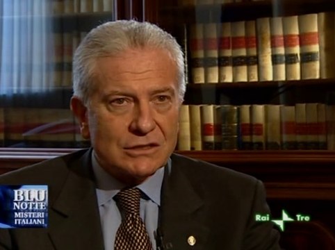 Blu notte - Misteri italiani La Strage di Piazza Fontana, un Processo Senza Fine 1di2