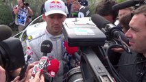 Sébastien Ogier remercie les spectateurs du rallye de France-Alsace