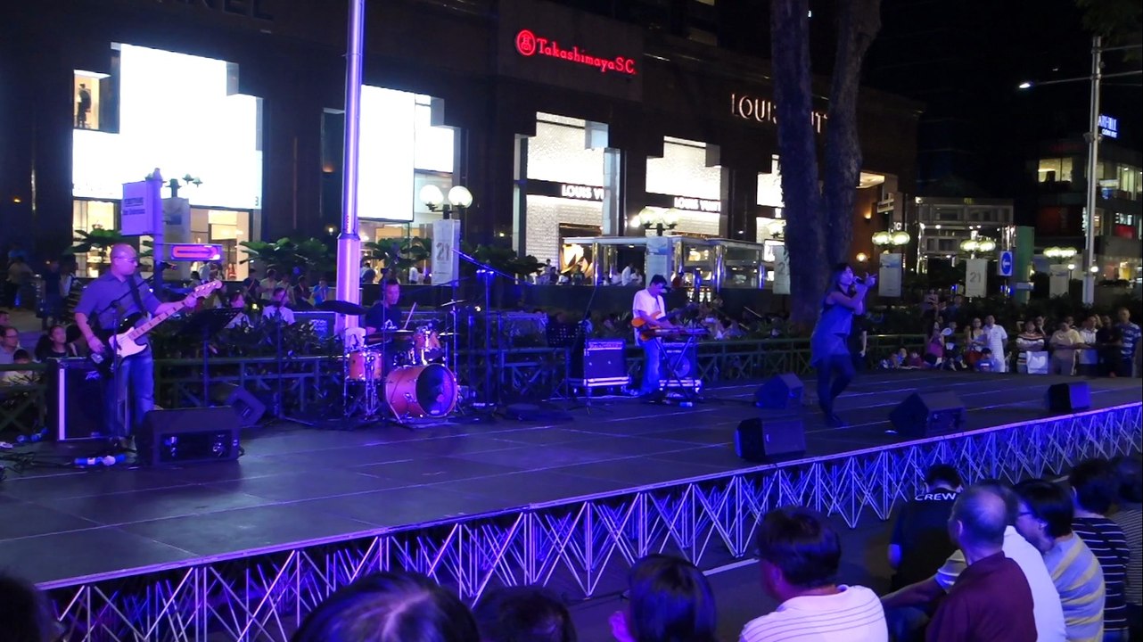 [Sony RX100 III] LIVE! Bruno Mars - Treasure by Shirlyn & The UnXpected @ Orchard Road