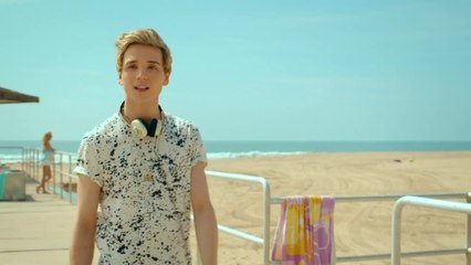 Elyar Fox - A Billion Girls (Official Video)