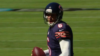 Cutler runs in for a 10-yard touchdown