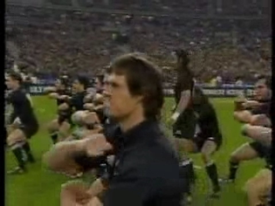2004-Paris-Haka-300
