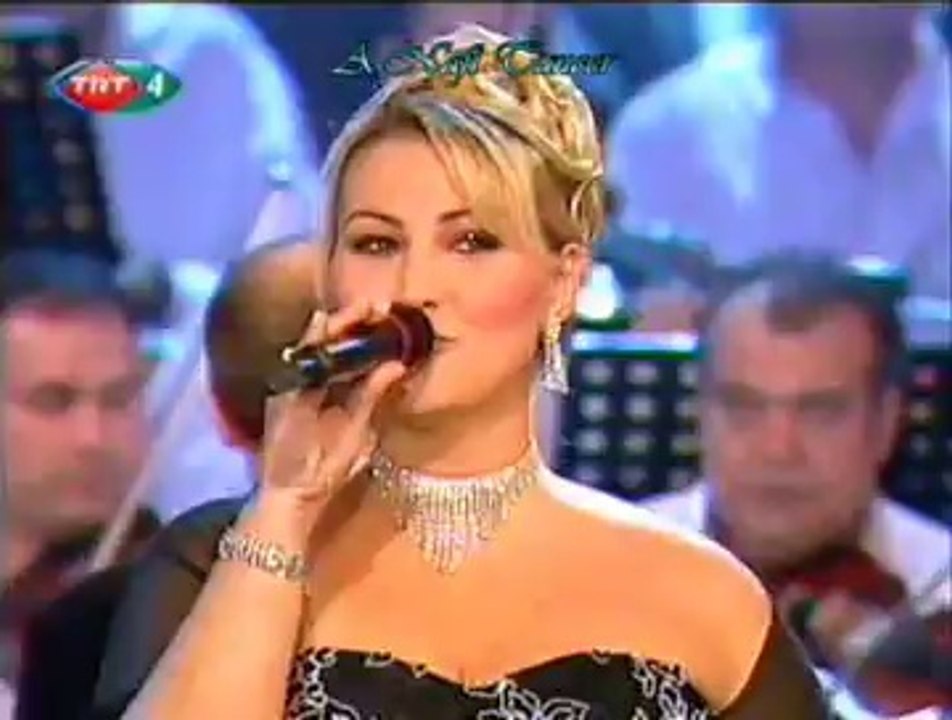 Seda GÖKKADAR *Aşkımla Oynama Kumar Değildir*