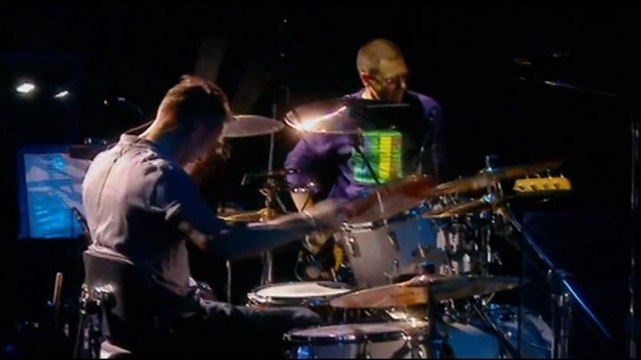 Bono em seus ouvidos Out Of Control