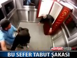 Asansörde Tabut Şakası Brezilya & Mükemmel & Caixão no Elevador - Sami KUK