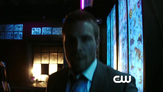 Arrow - 3x01 - Sneak Peek #2 - Extrait de The Calm avec le Comte Vertigo (HD)