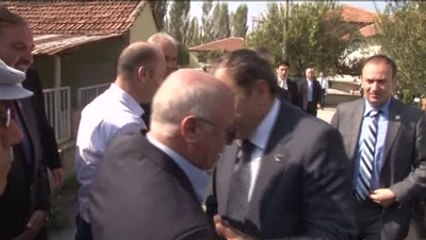 Bakan Eroğlu'ndan Musul'da Rehin Alınan Konsolosluk Görevlisine Ziyaret