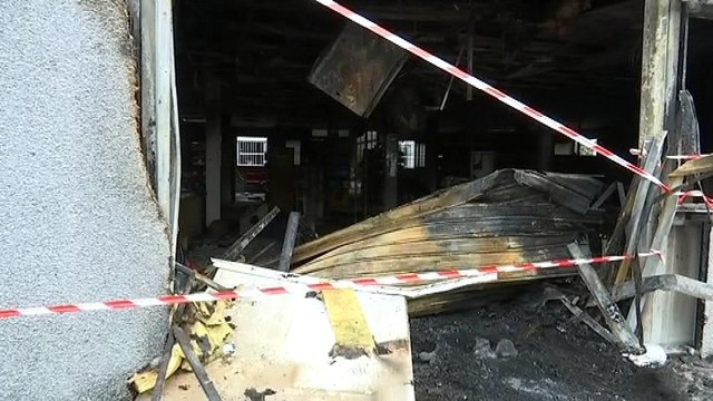 Corbeil-Essonnes: incendies probablement criminels d'une médiathèque et d'une école