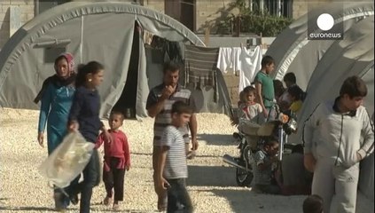 Kobane sotto assedio, l'esercito turco spara gas lacrimogeni sui reporter