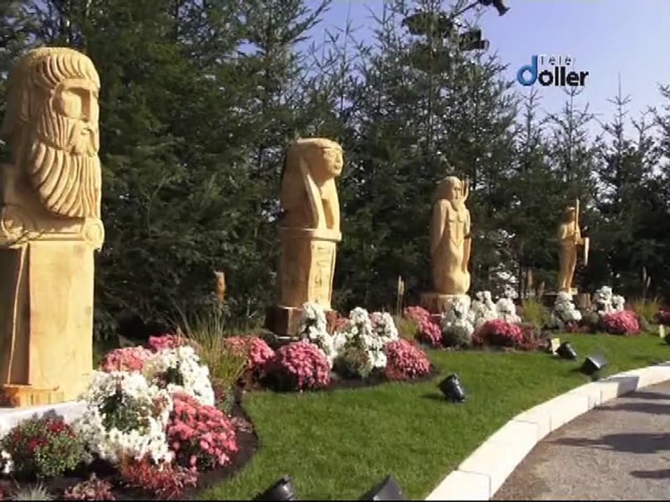 2014_10_05 Les sculptures à la tronçoneuses sont à Folie Flore