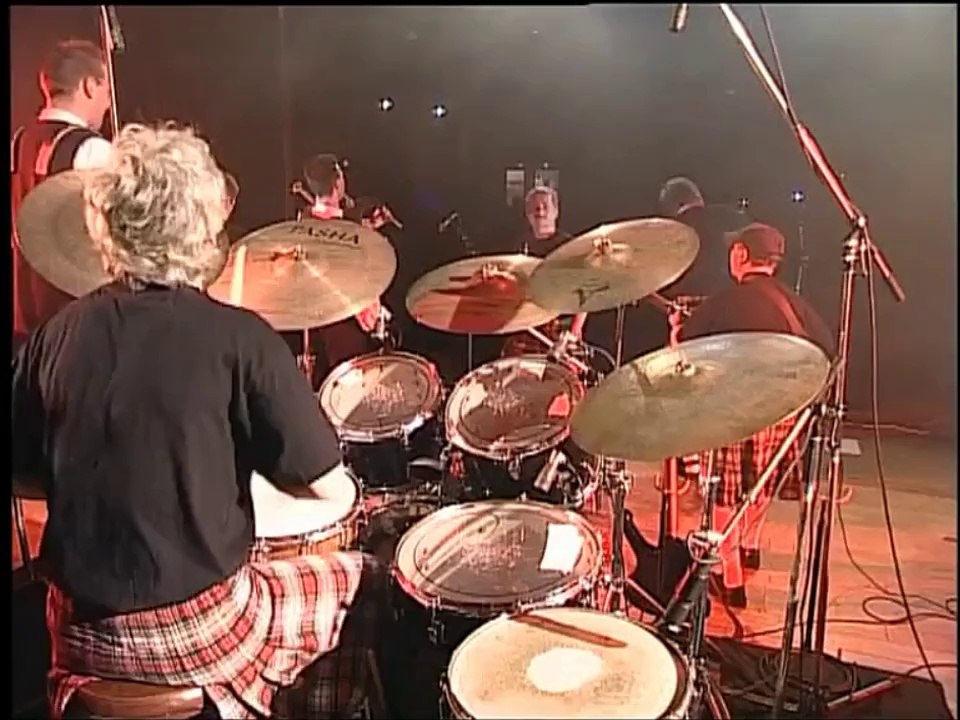 Mais quand donc repart-il ? ( rock celtic )  groupe Terre Neuve avec le Bagad du Faouet