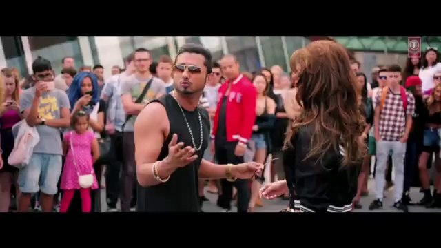 Exclusive- LOVE DOSE Full Video Song - Yo Yo Honey Singh, Urvashi Rautela - Desi Kalakaar
