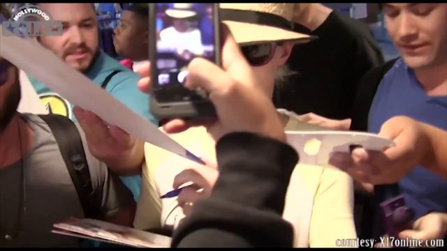 Iggy Azalea's Reaction When Asked About Her S3X Tape At The Airport