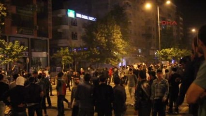 Batman'da Hüda-Par Önündeki Araçlar Ateşe Verildi Ek Görüntü