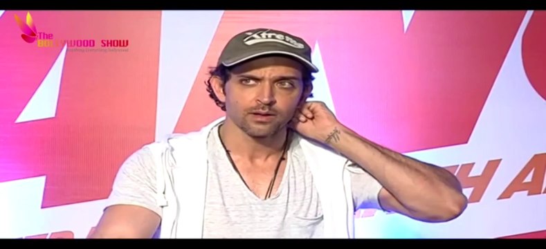 Aamir Khan TAKES OFF THE TRANSISTOR - Hrithik Roshan’s Bang Bang Dare