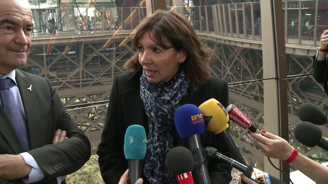 Eiffel Tower dazzles and gives chills with new glass floor