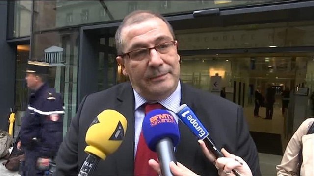 Budget: que le gouvernement montre s'il a une paire de couilles