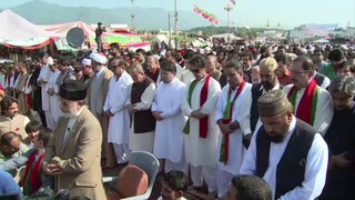 imram khan and tahir ul qadri at eid ul adhha prayer