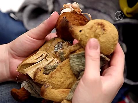 Кто в России покупает куклы за 100 тысяч рублей?