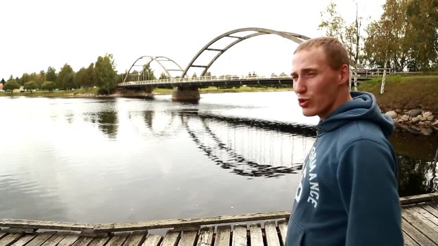 Monter sur un pont en moto