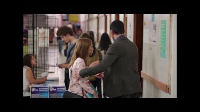 Sen her seferinde beni daha fazla kırıyorsun, paramparça ediyorsun beni..