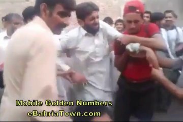 Dolha Ka Hath Toot gia apni Shadi main