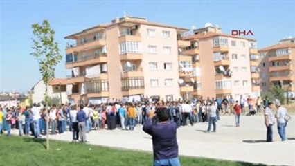 Kobani Protestosunda Polise Taşlı Saldırı 1'i Polis 4 Yaralı