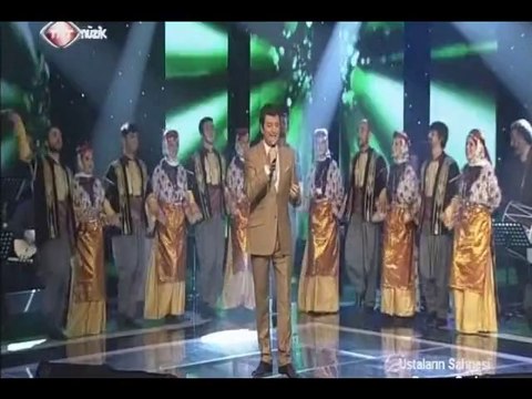 BEDRİ AYSELİ-Diyarbekir yoluna-Pencereden kar geliyor(Uzun Hava) Şef:Ömer Hayri UZUN