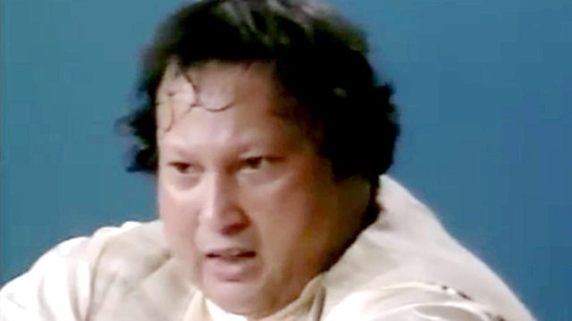 Aj Rang Hai - Kalam Amir Khusro - Nusrat Fateh Ali Khan Qawwal