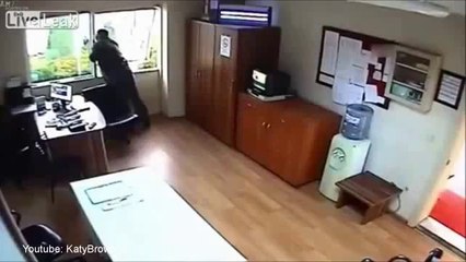 Tsunami in Turkey Caught On Camera