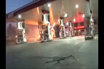 Benzinliği ve otobüsleri böyle ateşe verdiler