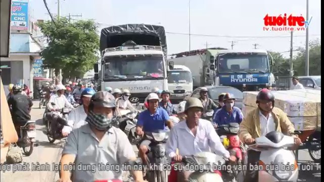 Va chạm xe bồn với ô tô 4 chỗ, kẹt xe nhiều giờ trên quốc lộ 1