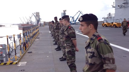 A bord du Dixmude au départ de Lorient